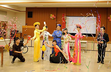 Group photo of students wearing their traditional costumes.